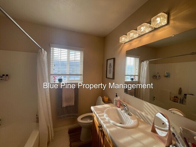 Building Photo - 577 Legacy Ln