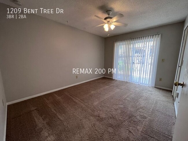 Building Photo - 1209 Bent Tree Dr
