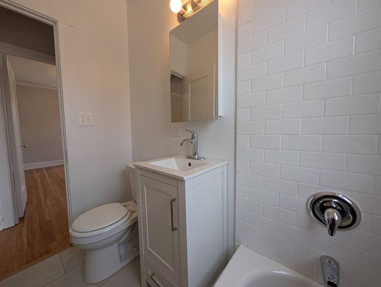 Building Photo - 2714 N Spaulding Ave