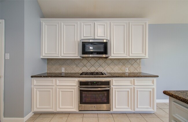 Building Photo - 14731 Raven Hollow Ln