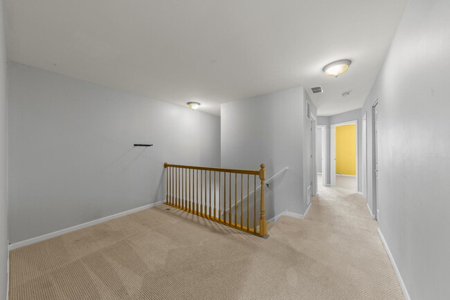 Building Photo - 129 Springbrook Trail S