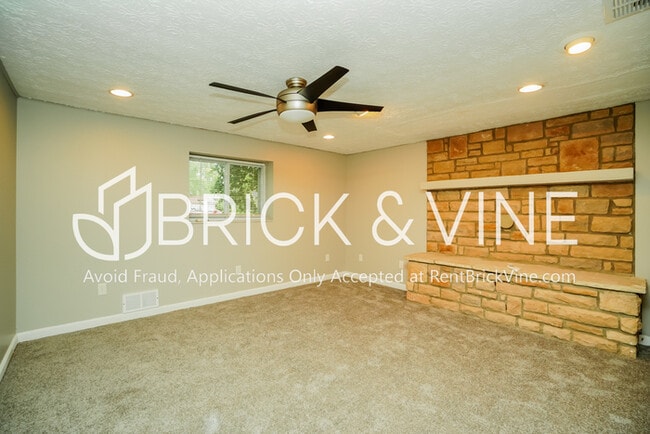 Building Photo - 170 Penick Ave