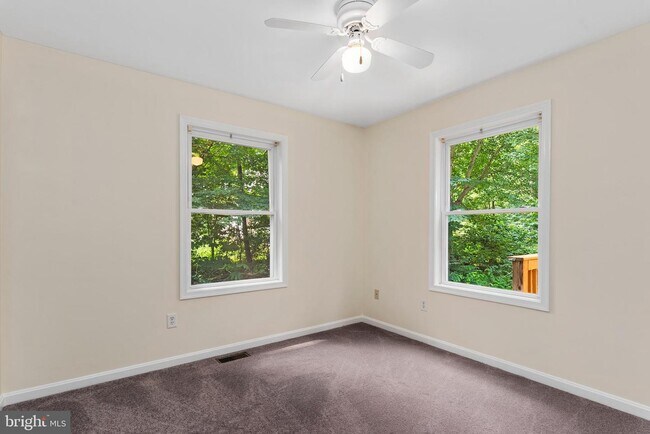 Building Photo - 185 Hazelmoor Dr