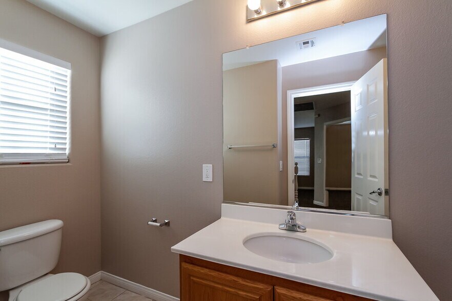 Building Photo - 10293 Burning Bush St