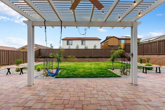 Building Photo - 3190 Quail Ravine Ct