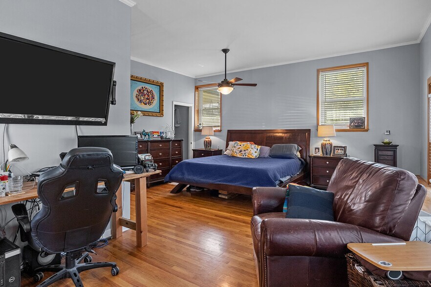 Owner's suite - 358 Twin Oaks Dr
