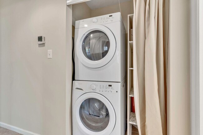 Building Photo - 11041 Villaridge Ct