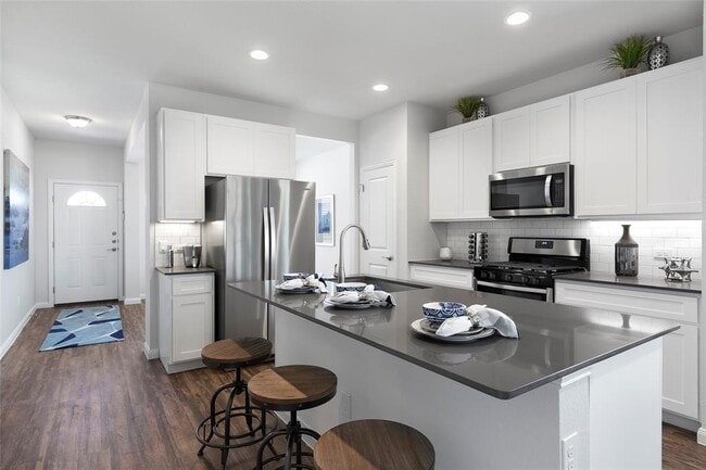 Building Photo - 1103 Aspen Grove Dr