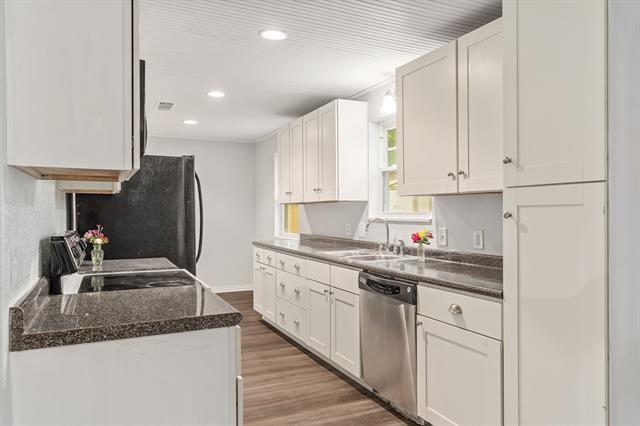 Building Photo - 5705 Saramac Dr