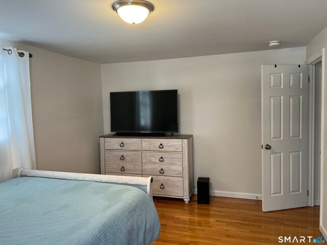 Building Photo - 79 Westbrook Dr