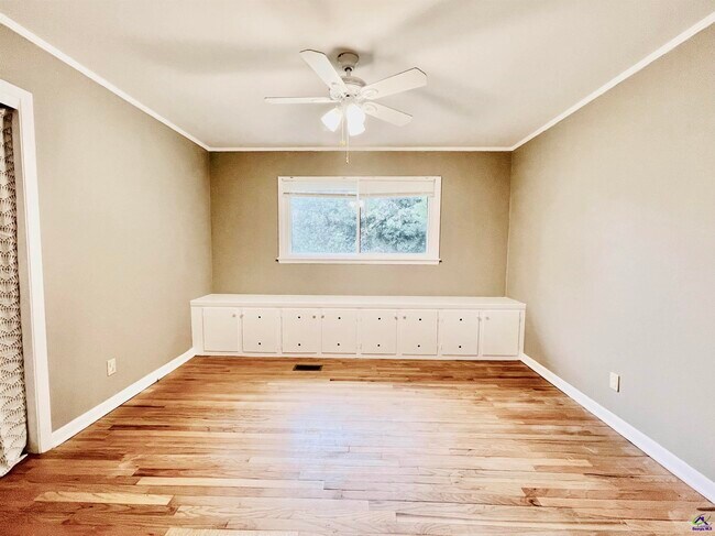 Building Photo - 107 Evelyn Dr