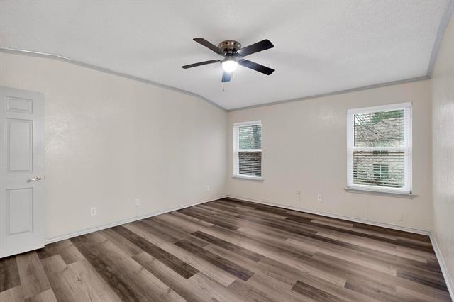 Building Photo - 3925 Brandon Park Dr