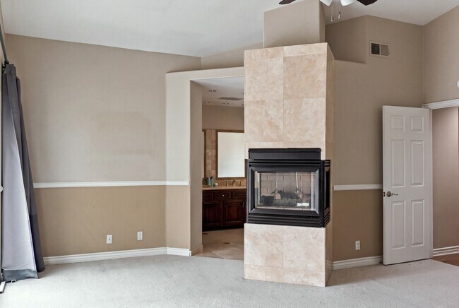 Building Photo - 6132 E Baja Dr