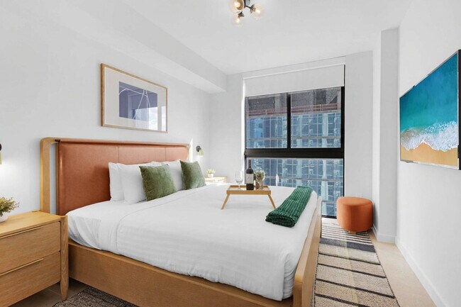 Building Photo - 11 NE 6th St