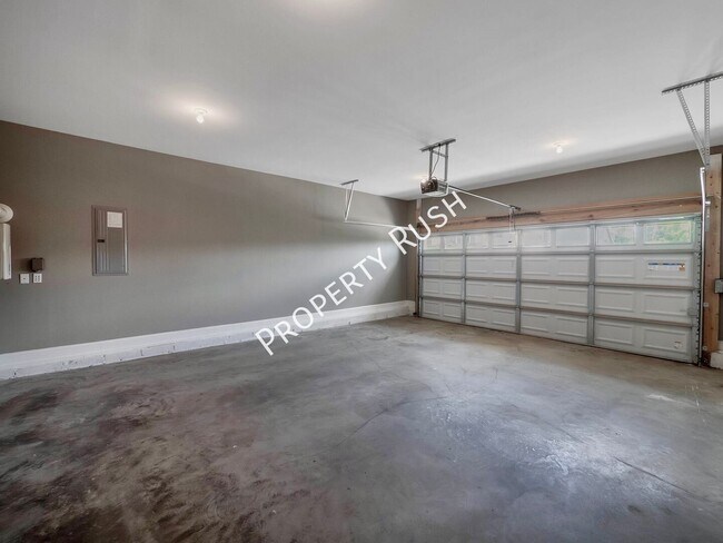 Building Photo - 7962 Burgundy Cir