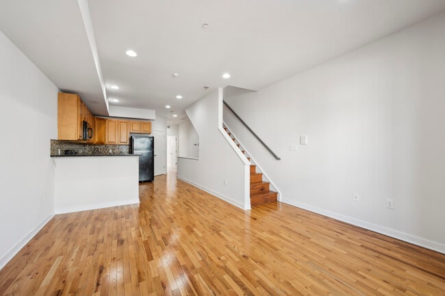 Living Room - 2638 Federal St