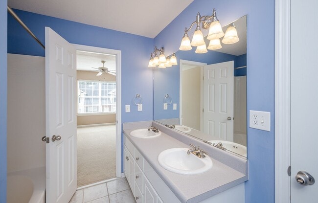 Building Photo - 435 Snead Way