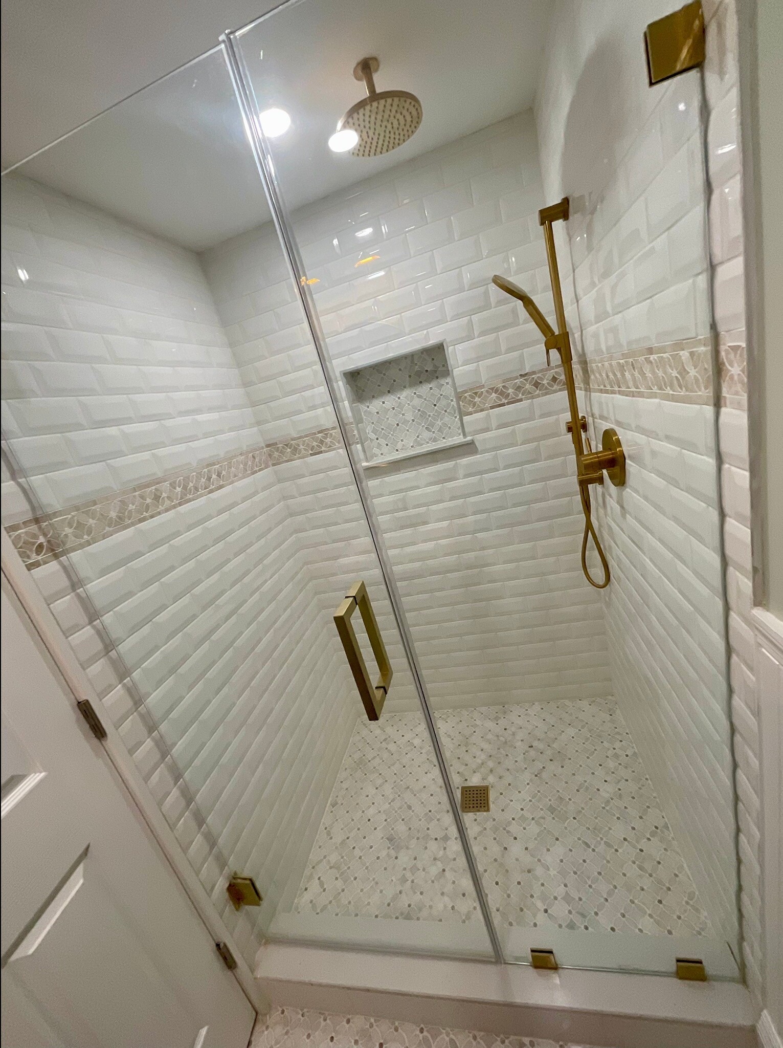 Bathroom - 400 Simonton St