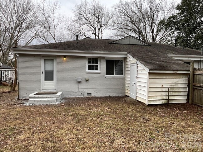 Building Photo - 1742 Academy St