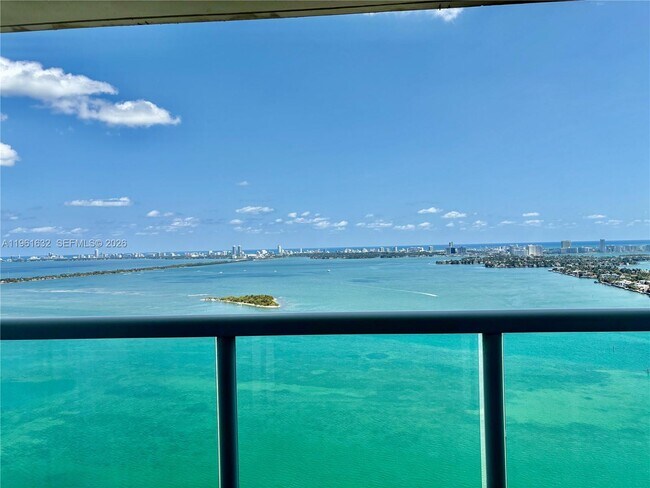 Building Photo - 1800 N Bayshore Dr