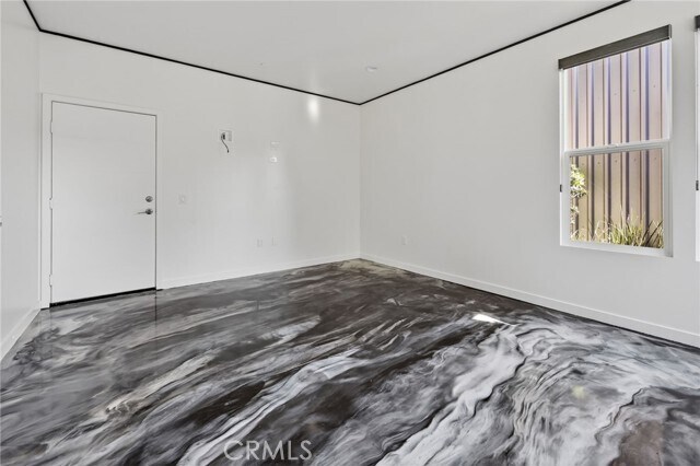 Building Photo - 1015 Somerton Dr