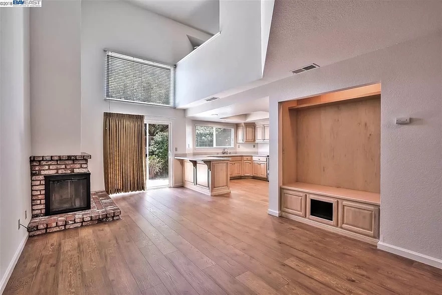 Living Room - 38755 Crane Ter