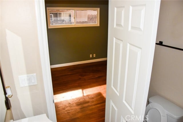 Building Photo - 421 N Park Ln