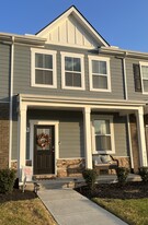 Building Photo - 223 Catherine Ln
