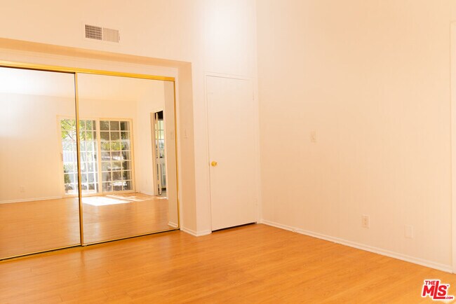 Building Photo - 24316 Burbank Blvd