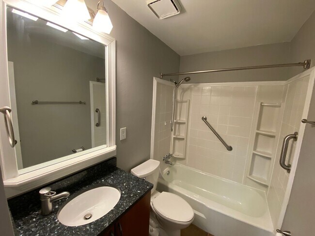 Building Photo - River-front condo