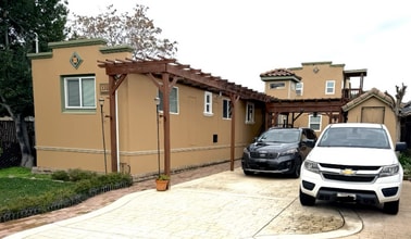 Building Photo - 220 E Home St