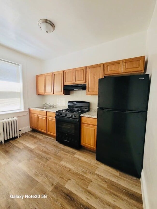 Interior Photo - Modern Kit/Bath, Heat/HW included, Profess...