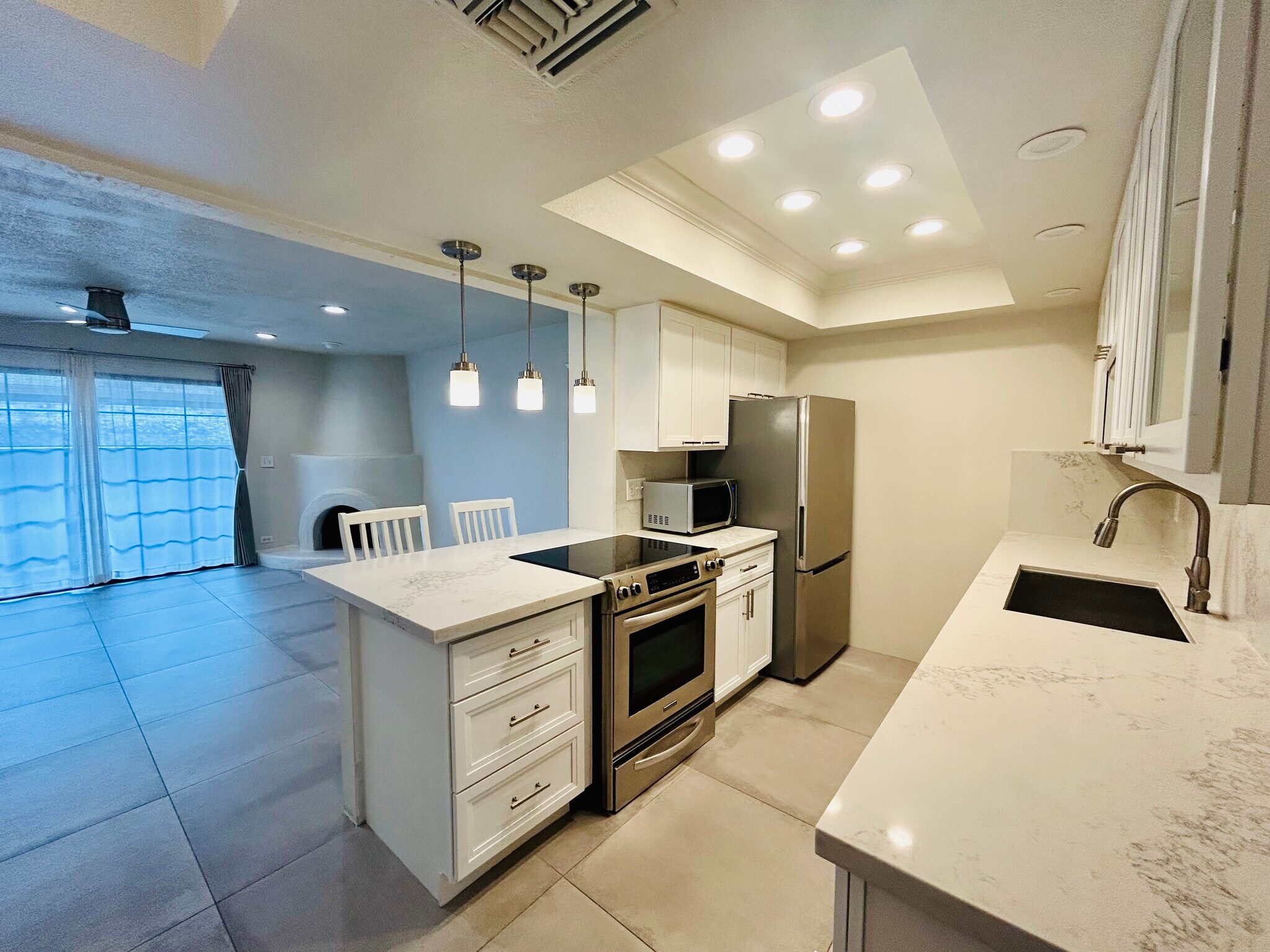 Building Photo - 7557 N Dreamy Draw Dr