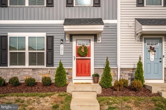 Building Photo - 7233 Statesman Blvd