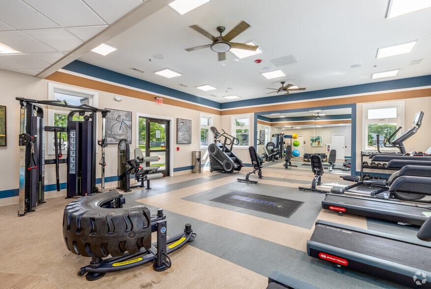 Fitness Center - Acclaim at Hinsdale Lake