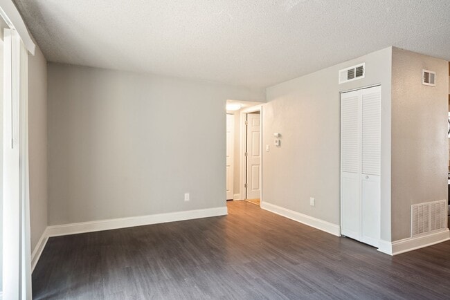 Building Photo - Pendleton Heights Apartments