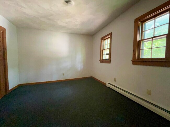 Building Photo - 503 Tamworth Rd