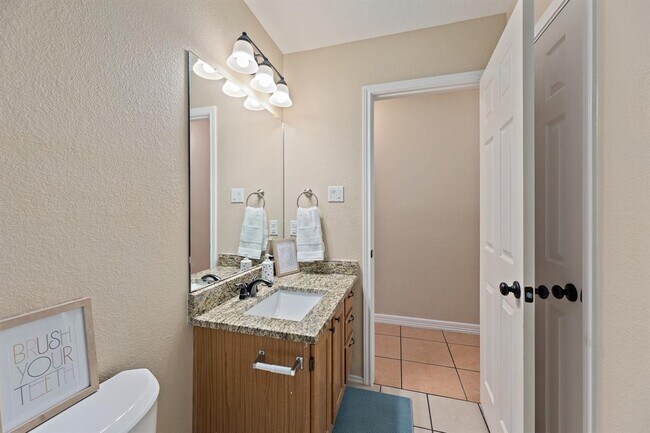 Building Photo - 1208 Lochaline Loop