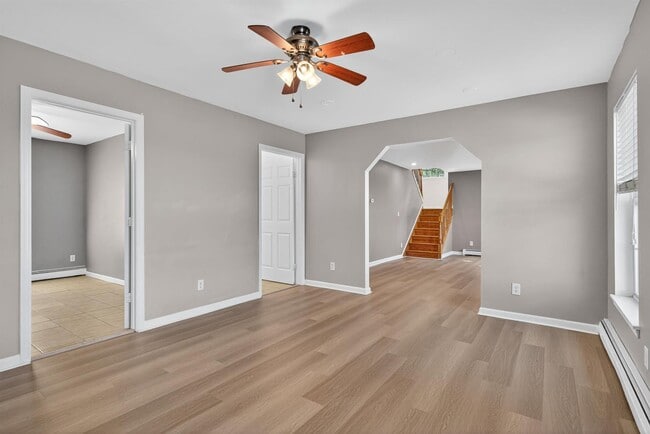 Building Photo - 531 NY-211