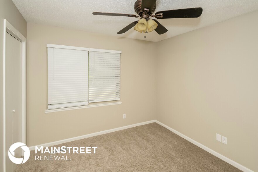 Building Photo - 5908 Elizabeth Dr