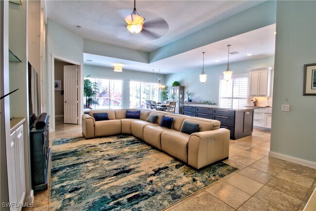 Building Photo - 7931 Valentina Ct
