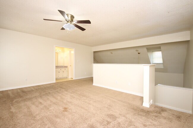 Building Photo - Spacious 3BR/2BA Home in West Pensacola – ...