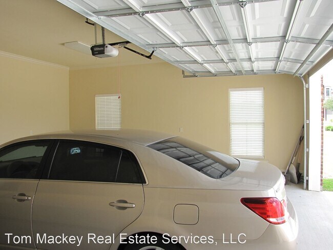 Building Photo - 3 br, 3 bath House - 13465 Quail Grove Ave.