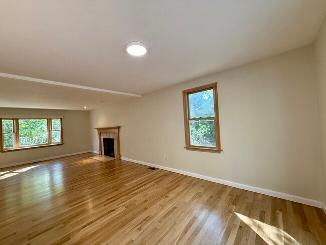 Building Photo - 19 Westerly Dr