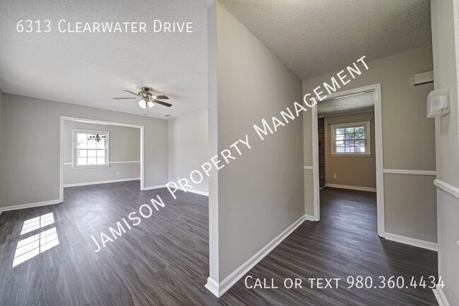 Building Photo - 6313 Clearwater Dr