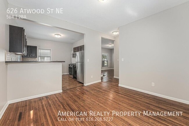 Building Photo - 626 Atwood St NE