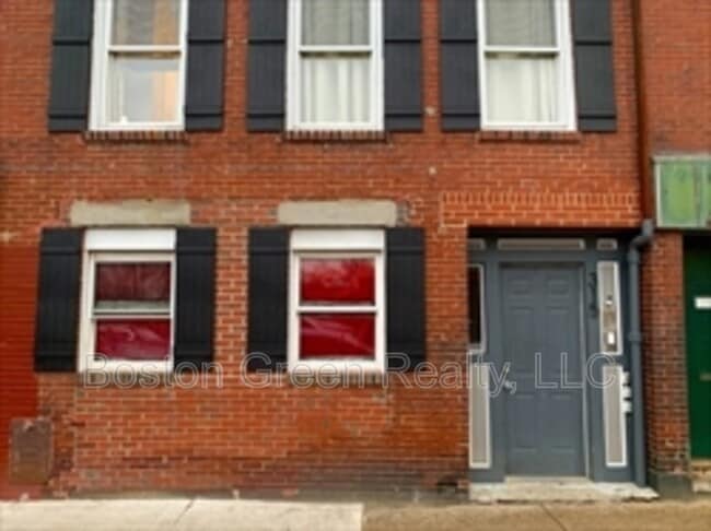 Building Photo - 315 Meridian St