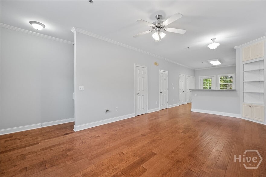 Building Photo - 460 Barnett Shoals Rd