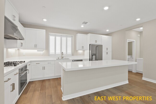 Building Photo - 25 Stetson St