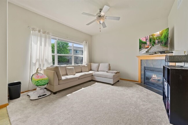 Building Photo - 77 N Park Ridge Rd